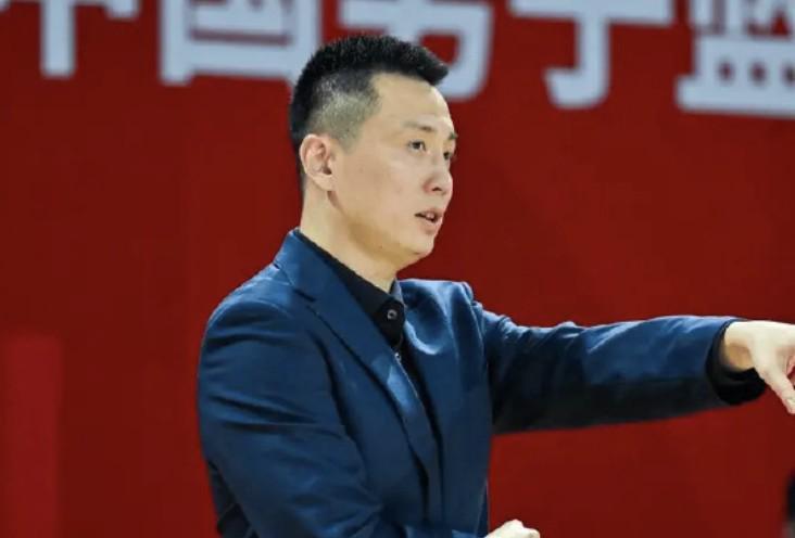 卢伟：年后第一场大家状态并非最佳，李添荣复出表现完美